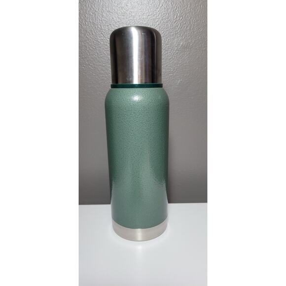 Stanley Classic Vacuum Bottle 25 oz Thermos Flask #20-00817 Metal Army Green Hot - Picture 2 of 8